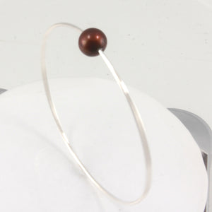 9400233-Hand-Crafted-Sterling-Silver-Wire-Chocolate-Freshwater-Pearl-Bangle