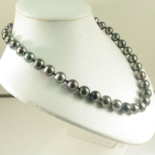 Load image into Gallery viewer, Beautiful 14k Yellow Gold Clasp Graduated Black Tahitian Pearl Necklace
