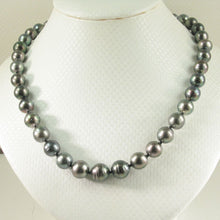 Load image into Gallery viewer, Beautiful 14k Yellow Gold Clasp Graduated Black Tahitian Pearl Necklace
