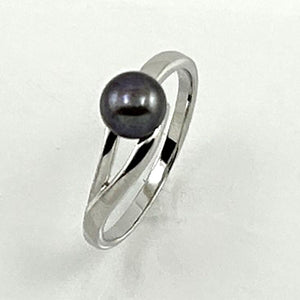 Solid Sterling Silver .925 5–6 mm Black-Grey Freshwater Pearl Solitaire Ring