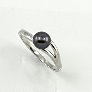 Solid Sterling Silver .925 5–6 mm Black-Grey Freshwater Pearl Solitaire Ring