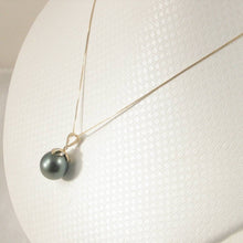 Load image into Gallery viewer, Black Tahitian Pearl &amp; Diamond Star-Bale Pendant 14K