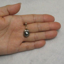 Load image into Gallery viewer, Black Tahitian Pearl &amp; 14k Yellow Gold Flowery-Cap Bale with 6 Diamonds Pendant