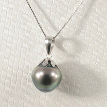 Load image into Gallery viewer, Black Tahitian Pearl Flower Cap Pendant 14KT
