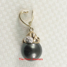 Load image into Gallery viewer, 14k Yellow Gold &amp; 8-Diamond Black Tahitian Pearl Pendant