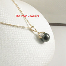 Load image into Gallery viewer, 14k Yellow Gold &amp; 8-Diamond Black Tahitian Pearl Pendant