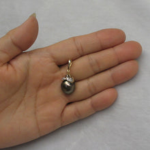 Load image into Gallery viewer, 14k Yellow Gold &amp; 8-Diamond Black Tahitian Pearl Pendant