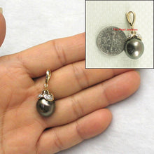 Load image into Gallery viewer, 14k Yellow Gold &amp; 8-Diamond Black Tahitian Pearl Pendant