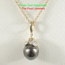 Load image into Gallery viewer, 14k Yellow Gold &amp; 8-Diamond Black Tahitian Pearl Pendant