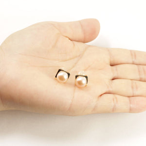 14K Yellow Gold Peach Pearl Stud Earrings (9–10mm)