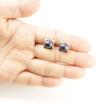 Load image into Gallery viewer, 14K Yellow Gold Black Pearl Stud Earrings (9–10mm)