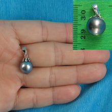 Load image into Gallery viewer, Compact Black Tahitian Pearl Flower Cap Pendant