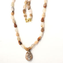 Load image into Gallery viewer, Drop-Shaped Multi-Color Agate Necklace