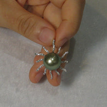 Load image into Gallery viewer, 14k Yellow Gold &amp; 42-Diamond Tahitian Ocean Sun Ray Pendant