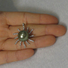 Load image into Gallery viewer, 14k Yellow Gold &amp; 42-Diamond Tahitian Ocean Sun Ray Pendant