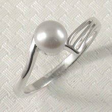 Load image into Gallery viewer, Solid Sterling Silver .925 Silver-Tone Freshwater Pearl Solitaire Ring