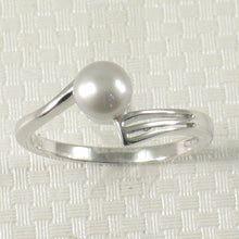 Load image into Gallery viewer, Solid Sterling Silver .925 Silver-Tone Freshwater Pearl Solitaire Ring