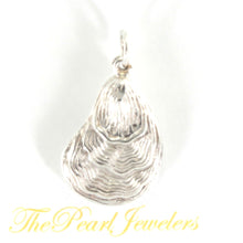 Load image into Gallery viewer, Sterling Silver 3D Oyster Shell Pendant Necklace