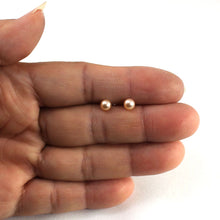 Load image into Gallery viewer, Sterling Silver Peach Pearl Stud Earrings (4.5–5mm)