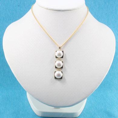 Triple Pearl Pendant – 14k Yellow Gold with White Pearls