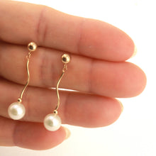 Load image into Gallery viewer, 14K Yellow Gold Spiral Tube White Pearl Stud Earrings (7.5–8mm)