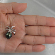 Load image into Gallery viewer, 14k White Gold Pineapple-Bale &amp; 16-Diamond Black Tahitian Pearl Pendant
