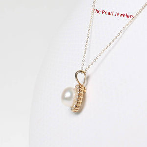 14K Yellow Gold White Pearl & Diamond Surround Pendant