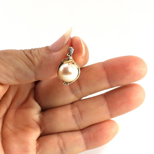 White Pearl Pendant – 14k Yellow Gold with Diamond Trio