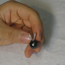 Load image into Gallery viewer, 14k Solid Yellow Gold Rabbit-Ear &amp; Diamond Black Tahitian Pearl Pendant