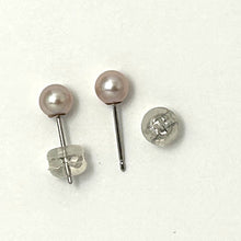 Load image into Gallery viewer, AAA 4.5–5 mm High Luster Lavender Cultured Pearl Stud Earrings