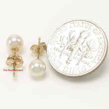 Load image into Gallery viewer, AAA 5.5–6 mm High Luster White Cultured Pearl Stud Earrings