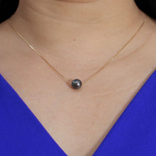 Load image into Gallery viewer, Black Cultured Pearl Floating Necklace in 14k Gold