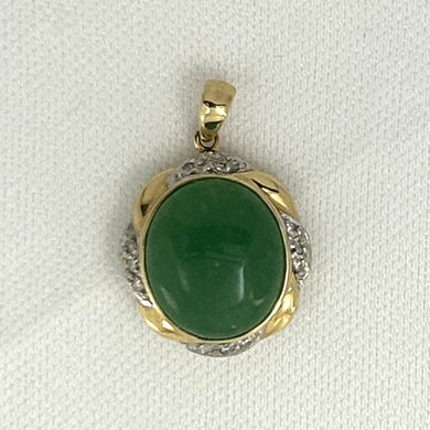 Green Oval Jade 14k Gold Pendant