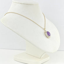 Load image into Gallery viewer, Oval Lavender Jade 14k Gold Pendant