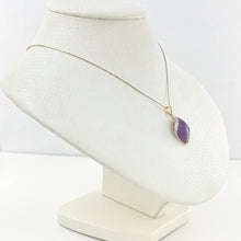 Load image into Gallery viewer, S-Shape Lavender Jade 14k Gold Pendant
