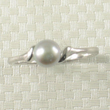 Load image into Gallery viewer, Solid Sterling Silver .925 Silver-Tone Freshwater Cultured Pearl Solitaire Ring