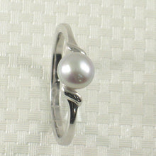 Load image into Gallery viewer, Solid Sterling Silver .925 Silver-Tone Freshwater Cultured Pearl Solitaire Ring