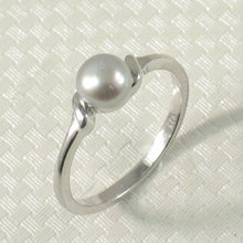 Load image into Gallery viewer, Solid Sterling Silver .925 Silver-Tone Freshwater Cultured Pearl Solitaire Ring
