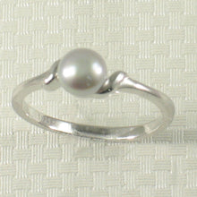 Load image into Gallery viewer, Solid Sterling Silver .925 Silver-Tone Freshwater Cultured Pearl Solitaire Ring