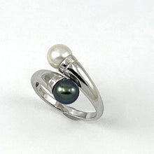 Load image into Gallery viewer, Solid Sterling Silver .925 Twin Black &amp; White Freshwater Cultured Pearl Cocktail Ring