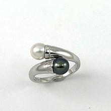Load image into Gallery viewer, Solid Sterling Silver .925 Twin Black &amp; White Freshwater Cultured Pearl Cocktail Ring