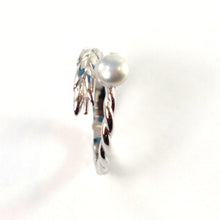 Load image into Gallery viewer, Adjustable Wheat-Style Silver-Gray Freshwater Pearl Ring – .925 Sterling Silver