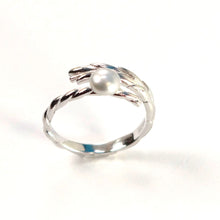 Load image into Gallery viewer, Adjustable Wheat-Style Silver-Gray Freshwater Pearl Ring – .925 Sterling Silver