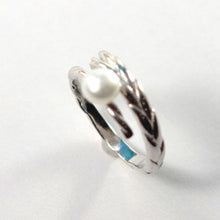 Load image into Gallery viewer, Adjustable Wheat-Style White Pearl Ring – .925 Sterling Silver
