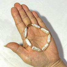 Load image into Gallery viewer, White Biwa Pearl &amp; Gold Beads Bracelet with 14k Yellow Gold Fish Tail Clasp