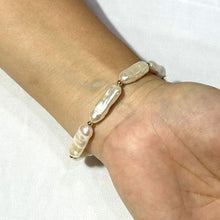 Load image into Gallery viewer, White Biwa Pearl &amp; Gold Beads Bracelet with 14k Yellow Gold Fish Tail Clasp