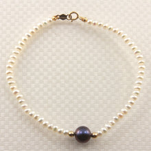 Load image into Gallery viewer, 14k Yellow Gold Spring Clasp White Mini Pearl Bracelet with Center Black Pearl