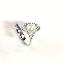 Load image into Gallery viewer, Solid Sterling Silver .925 White Freshwater Cultured Pearl Shell-Style Adjustable Ring