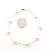 Load image into Gallery viewer, 14k Yellow Gold Twist Tube White Cultured Pearl Bracelet
