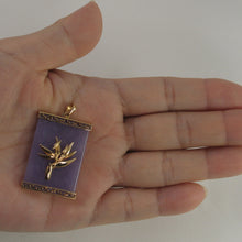 Load image into Gallery viewer, 2100762-14k-Gold-Bird-of-Paradise-Greek-Key-Lavender-Jade-Pendant-Necklace